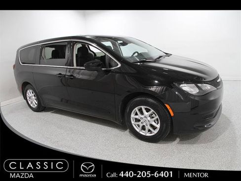 Used 2024 Chrysler Voyager LX image 1