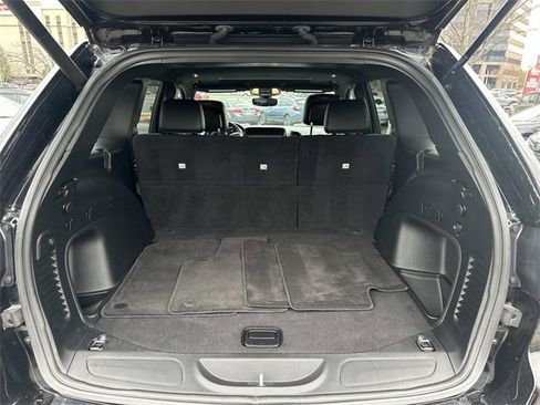 Certified 2022 Jeep Grand Cherokee Laredo X image 11