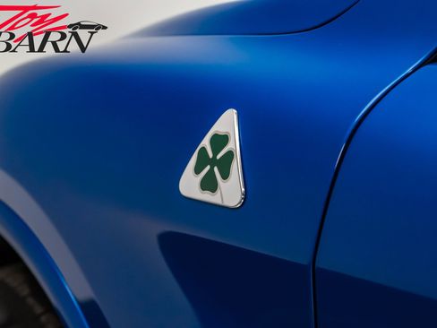 Used 2022 Alfa Romeo Stelvio Quadrifoglio image 15