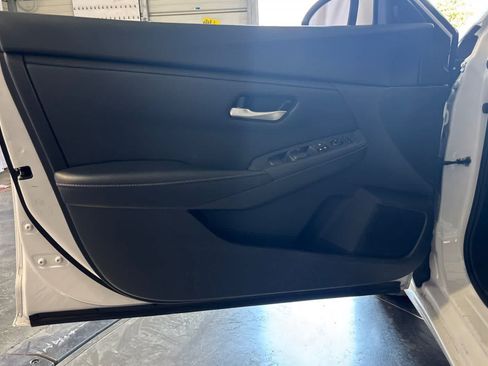 Used 2024 Nissan Sentra SV FWD image 15
