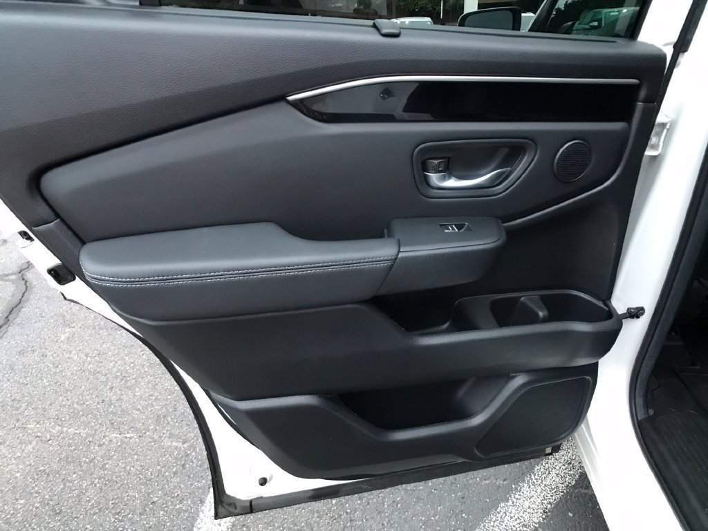 Certified 2025 Honda Pilot EX-L image 23
