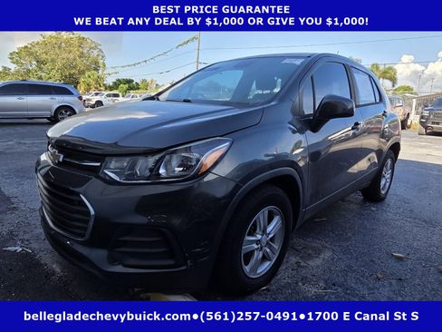 Used 2020 Chevrolet Trax LS FWD image 1