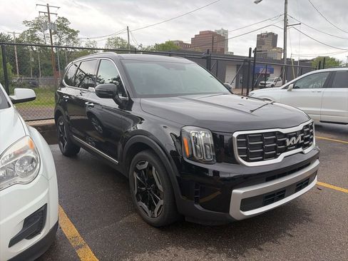 Used 2023 Kia Telluride S w/ S Sunroof Package AWD/4WD image 5