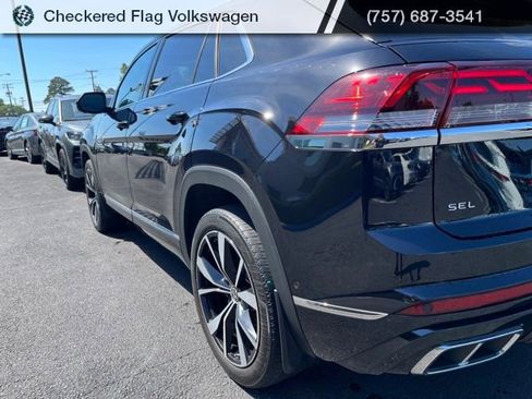 Used 2024 Volkswagen Atlas Cross Sport SEL Premium R-Line w/ Adventure Package AWD/4WD image 8