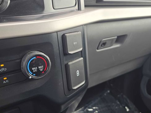 Used 2022 Ford F150 XLT w/ Trailer Tow Package image 35