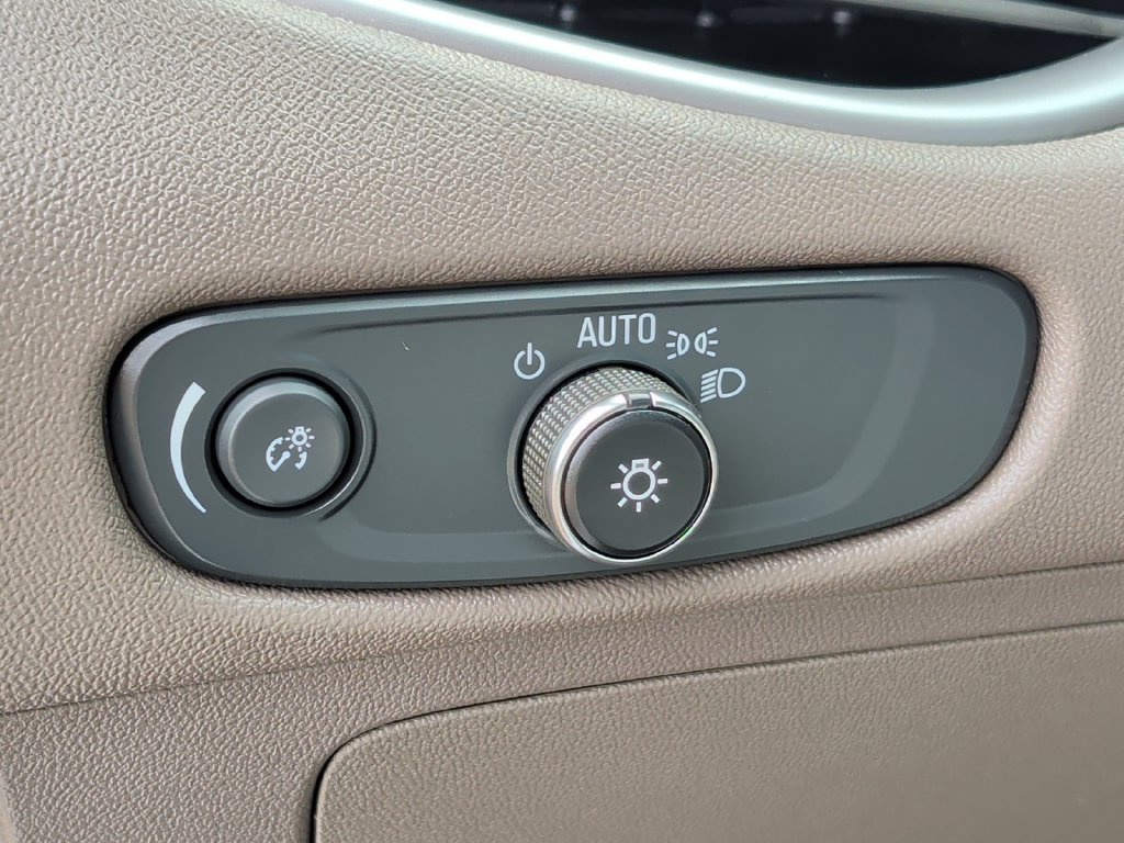 Used 2024 Chevrolet Malibu LT FWD image 14