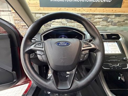 Used 2019 Ford Fusion SE image 17