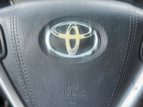 Used 2017 Toyota Sienna LE image 16