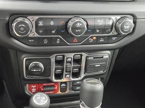 New 2026 Jeep Gladiator Mojave AWD/4WD image 16