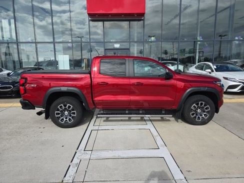 Used 2023 Chevrolet Colorado Z71 w/ Z71 Convenience Package 2 image 3