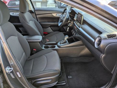 Used 2024 Kia Forte LXS image 31