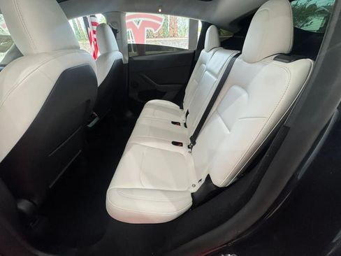 Used 2025 Tesla Model Y Long Range AWD/4WD image 21