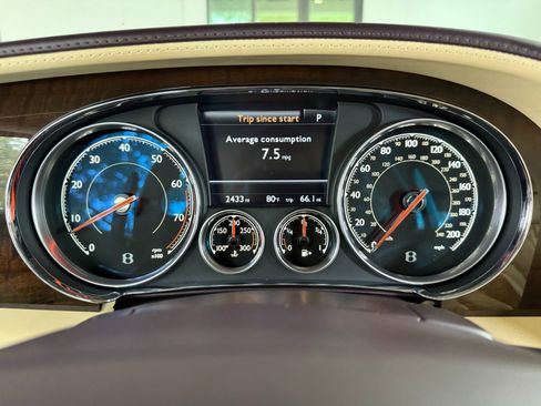 Used 2017 Bentley Continental GT AWD/4WD image 32