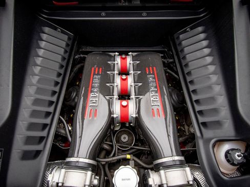 Used 2015 Ferrari 458 Speciale Coupe RWD image 42