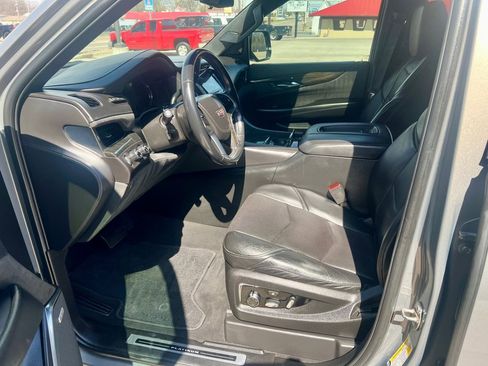 Used 2017 Cadillac Escalade ESV Platinum image 27