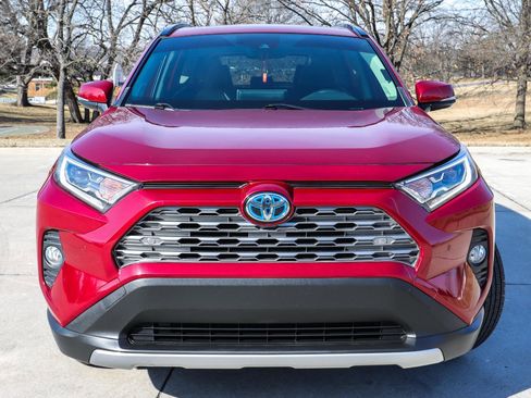 Used 2020 Toyota RAV4 Limited image 20
