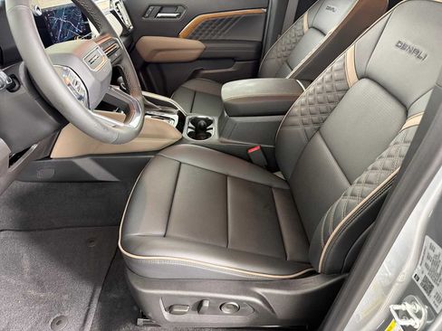 New 2026 GMC Canyon Denali AWD/4WD image 7