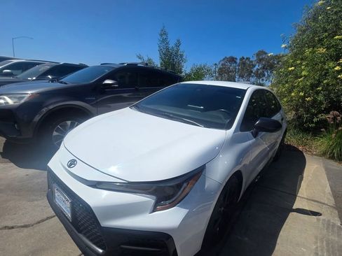 Used 2020 Toyota Corolla SE image 1