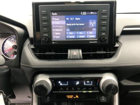 Used 2020 Toyota RAV4 LE AWD/4WD image 20