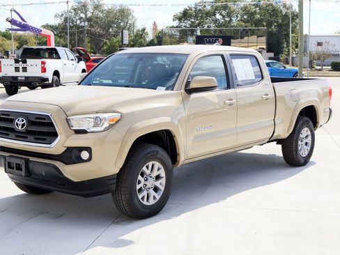 Used 2016 Toyota Tacoma SR5 image 4