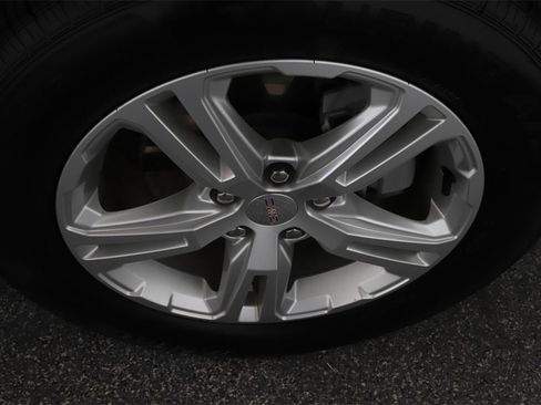 Used 2024 GMC Terrain SLE image 89