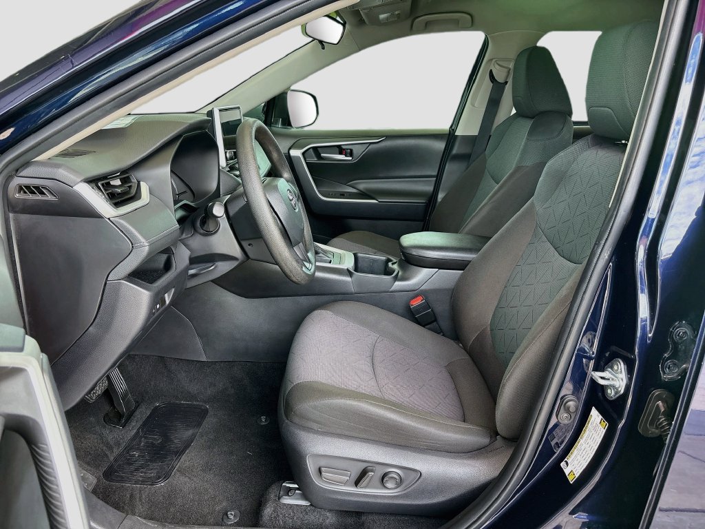 Certified 2025 Toyota RAV4 XLE FWD image 18