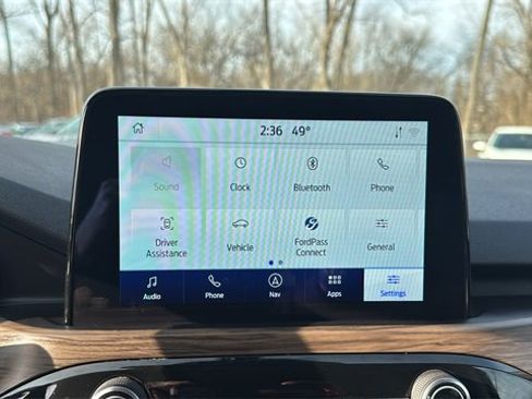 Certified 2020 Ford Escape Titanium w/ Titanium Premium Package 2.0 image 24