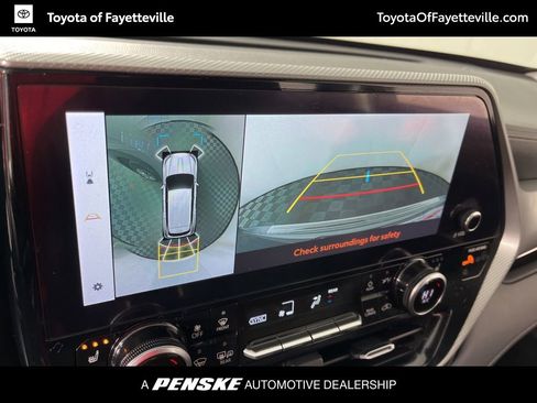 Used 2023 Toyota Highlander Platinum image 32