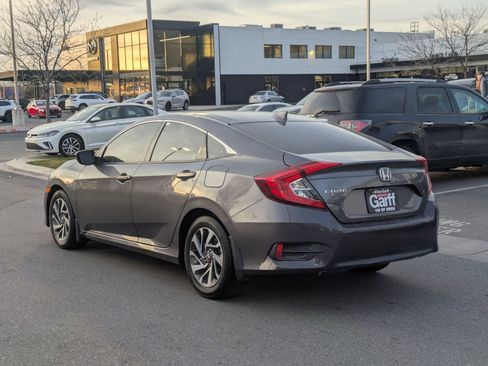 Used 2018 Honda Civic EX image 8