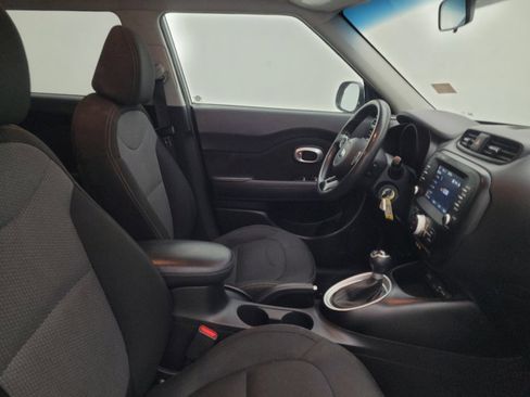 Used 2018 Kia Soul + FWD image 21