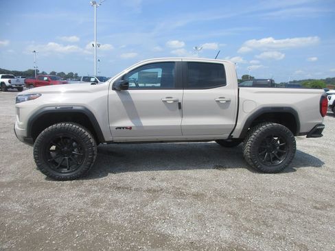 New 2026 GMC Canyon AT4 AWD/4WD image 9