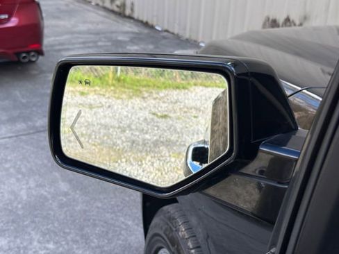 Used 2020 GMC Yukon XL Denali image 16