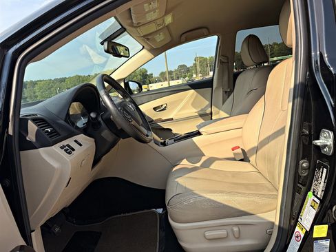 Used 2015 Toyota Venza XLE AWD/4WD image 9
