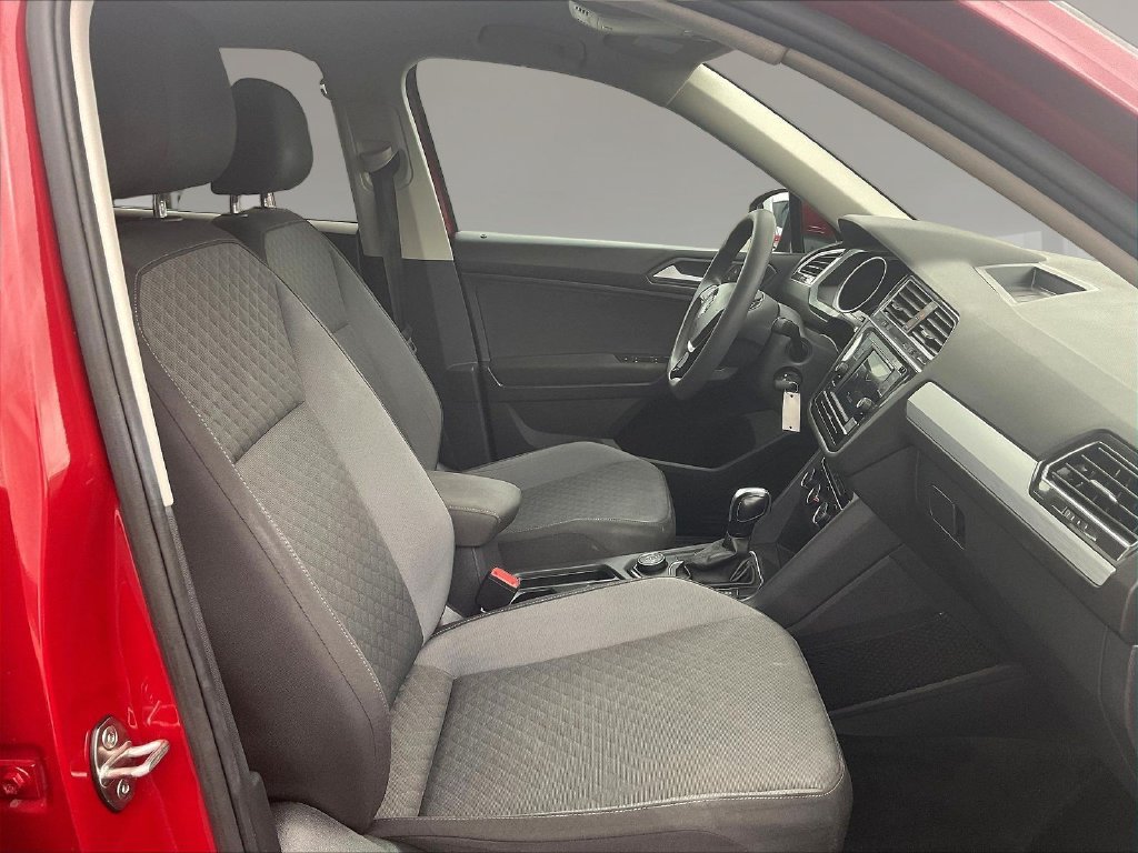 Used 2019 Volkswagen Tiguan S w/ 3rd Row Seat Package AWD/4WD image 28