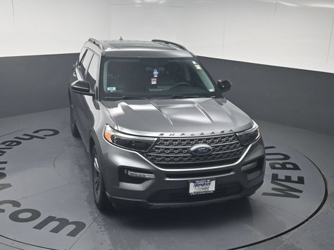 Used 2022 Ford Explorer XLT w/ Equipment Group 202A RWD image 14