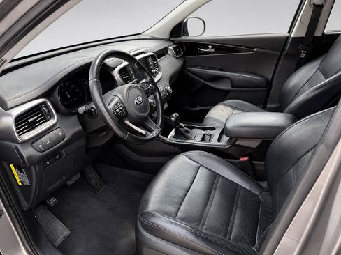 Used 2018 Kia Sorento EX FWD image 9