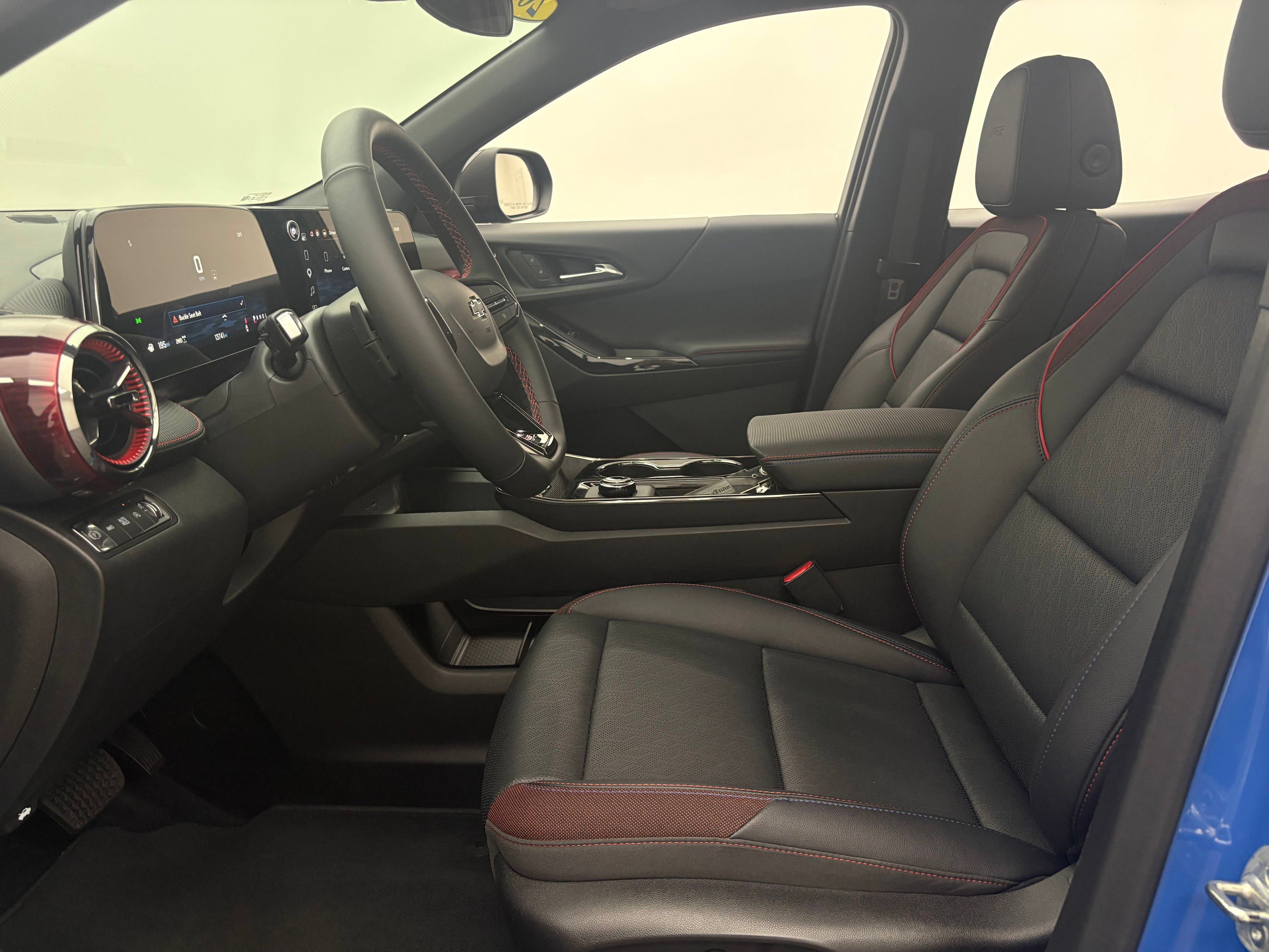 Used 2025 Chevrolet Equinox RS w/ Convenience Package III AWD/4WD image 16