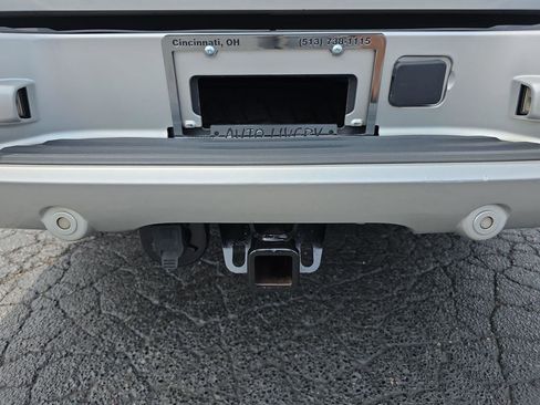 Used 2010 Chevrolet Avalanche LTZ AWD/4WD image 28