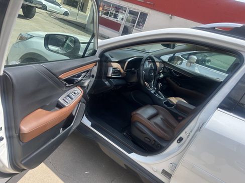 Used 2022 Subaru Outback Touring AWD/4WD image 10