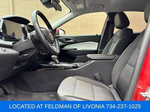 Used 2024 Chevrolet Trax LT w/ Driver Confidence Package FWD image 6