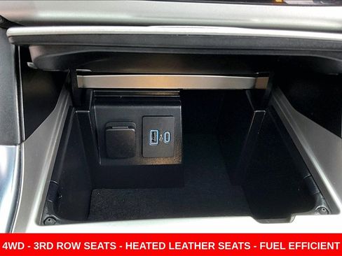 Used 2022 Ford Explorer XLT w/ Equipment Group 202A image 16