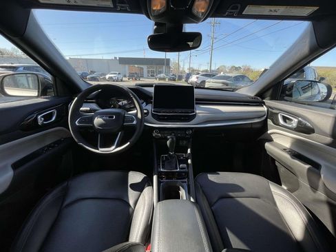 Used 2024 Jeep Compass Limited image 25