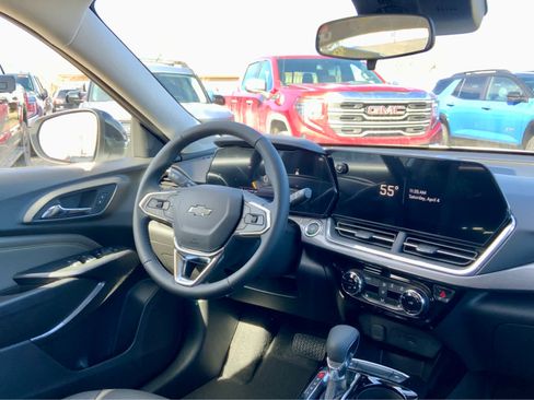 New 2026 Chevrolet Trax ACTIV FWD image 30