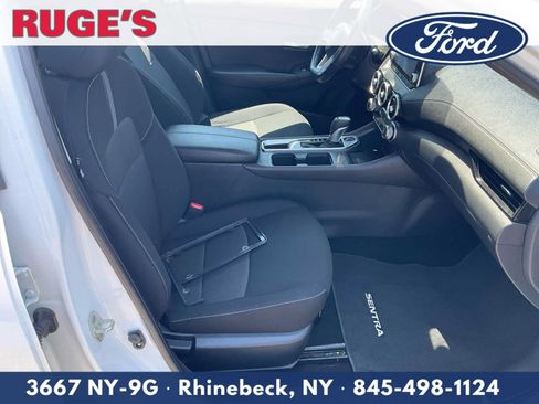 Used 2022 Nissan Sentra SV FWD image 11