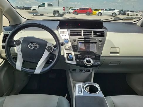 Used 2013 Toyota Prius V Five FWD image 8