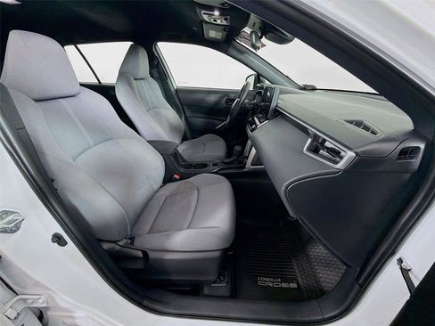 Used 2024 Toyota Corolla Cross AWD Hybrid image 26
