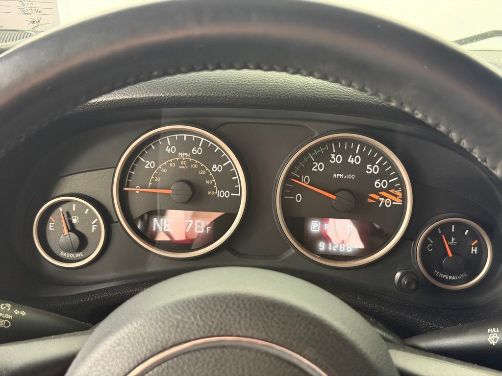 Used 2017 Jeep Wrangler Unlimited Sahara AWD/4WD image 16