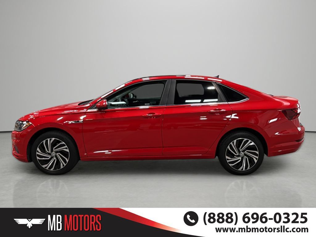 Used 2021 Volkswagen Jetta SEL FWD image 2