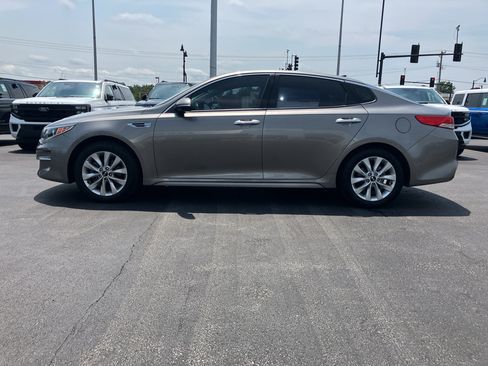 Used 2016 Kia Optima EX w/ Premium Package FWD image 3