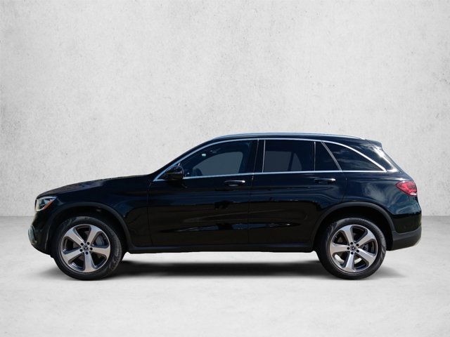 Certified 2022 Mercedes-Benz GLC 300 w/ Premium Package Lite image 9
